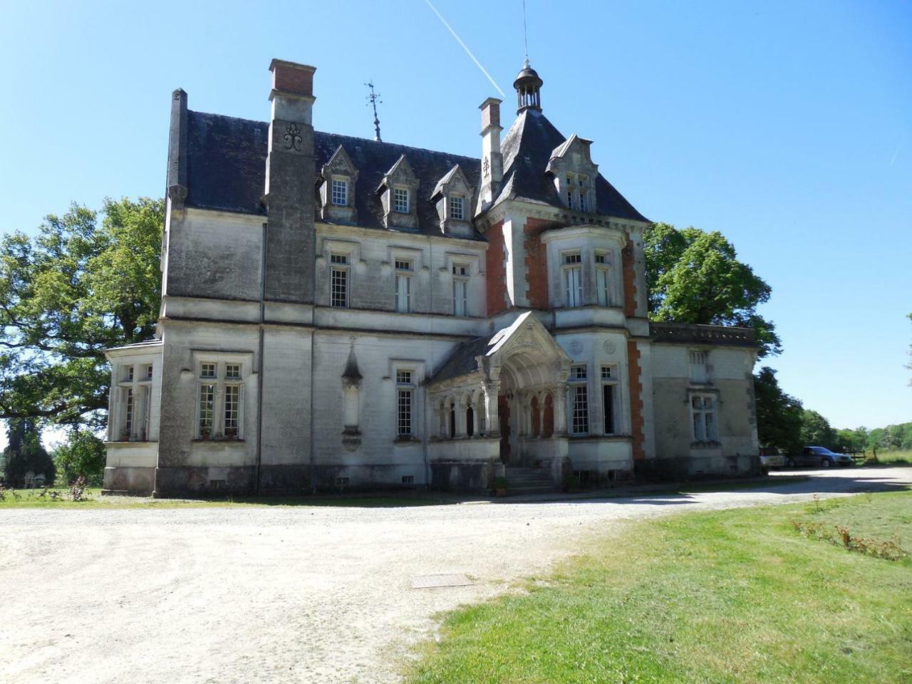 Mouzon  Chateau De La Redortiere Bed & Breakfast エクステリア 写真